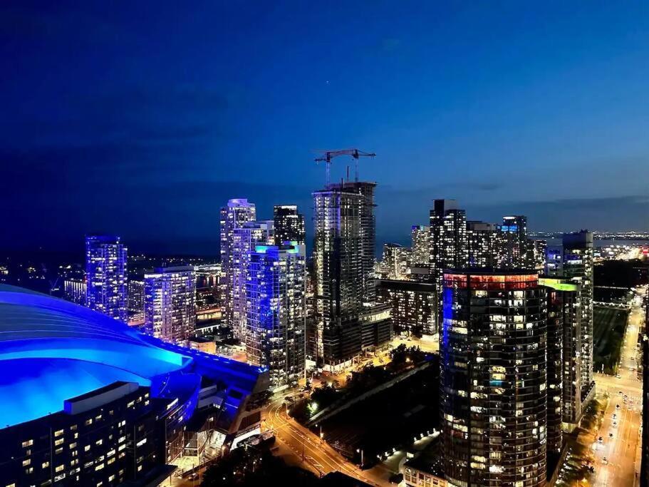 Cn Lovers Toronto Kültér fotó